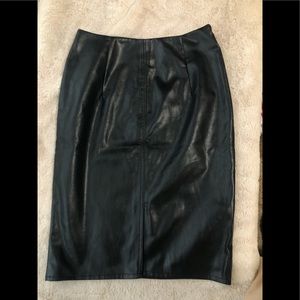 Women’s black Midi faux leather skirt
